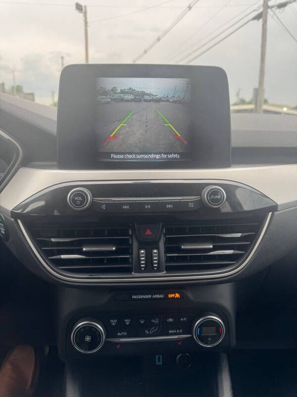 2020 Ford Escape SE
