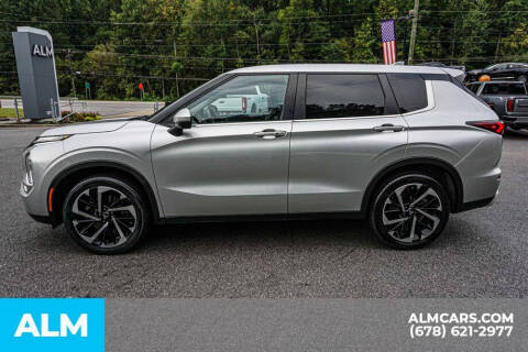 2023 Mitsubishi Outlander SE