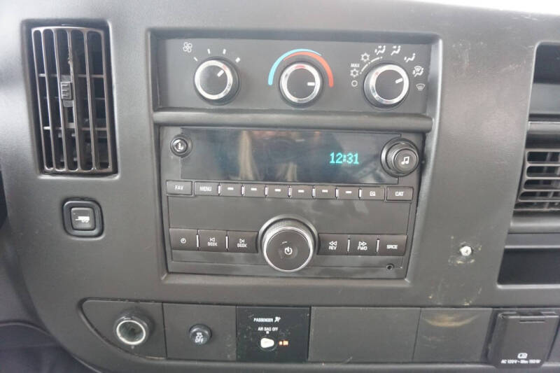 2017 GMC Savana 2500