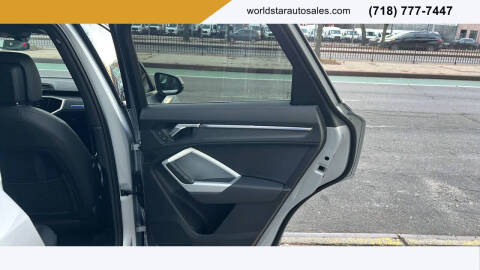 2022 Audi Q3 quattro Premium Plus 40 TFSI