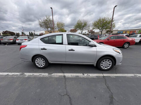2017 Nissan Versa 1.6 S