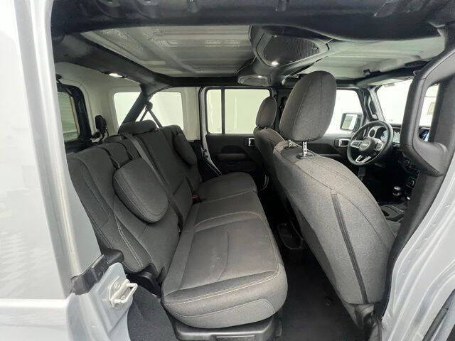 2024 Jeep Wrangler Sahara 4xe