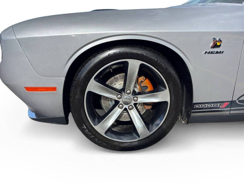 2015 Dodge Challenger R/T Plus Shaker