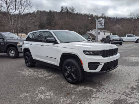 2023 Jeep Grand Cherokee for sale at KUNTZ MOTOR COMPANY INC in Mahaffey PA