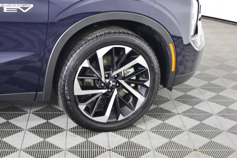 2025 Mitsubishi Outlander PHEV SE