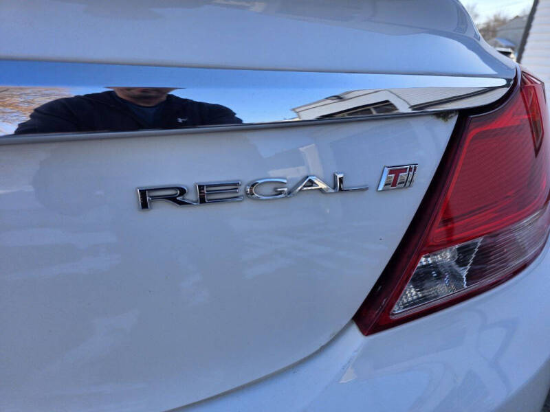 2013 Buick Regal Premium 2