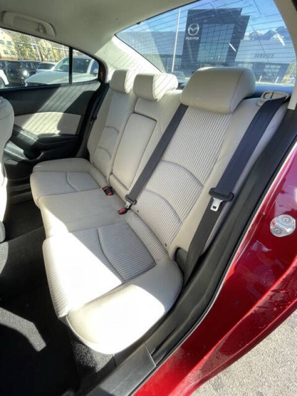 2016 Mazda MAZDA3 i Touring