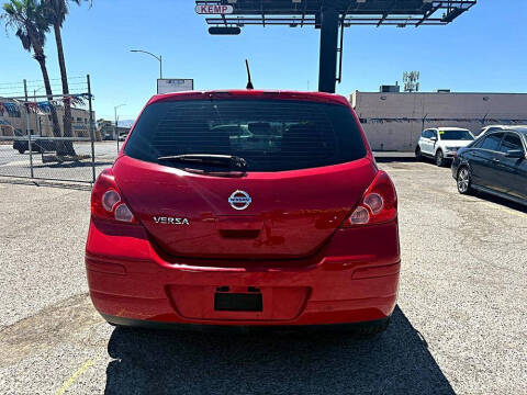 2012 Nissan Versa 1.8 S