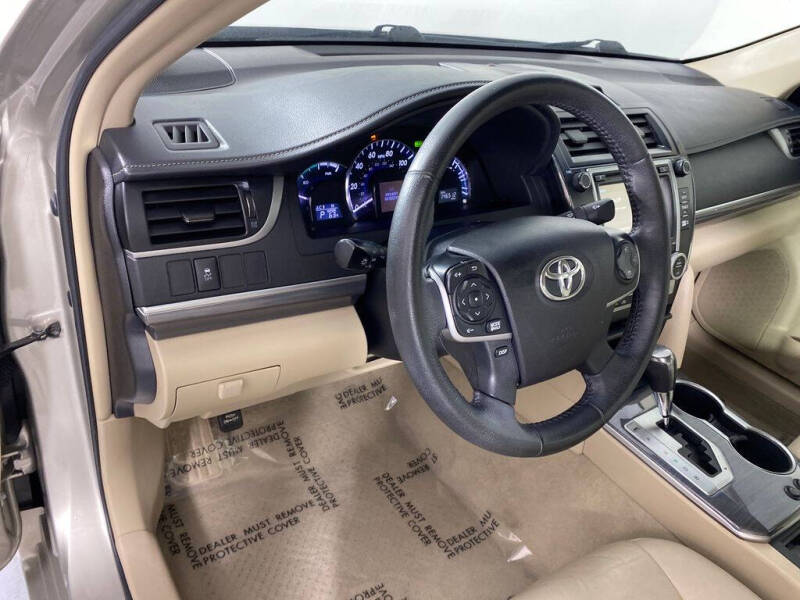 2014 Toyota Camry Hybrid XLE