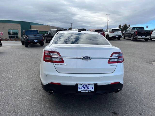 2019 Ford Taurus SEL