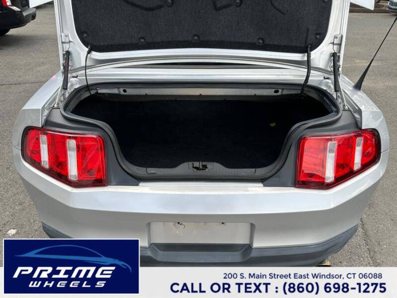 2010 Ford Mustang V6 Premium