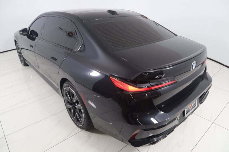 2023 BMW 7 Series 760i xDrive