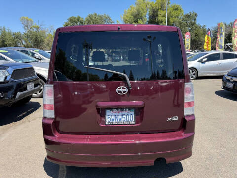2005 Scion xB