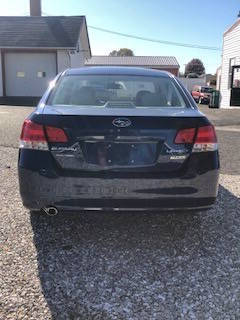 2010 Subaru Legacy I Limited photo 8