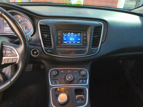 2015 Chrysler 200 Limited