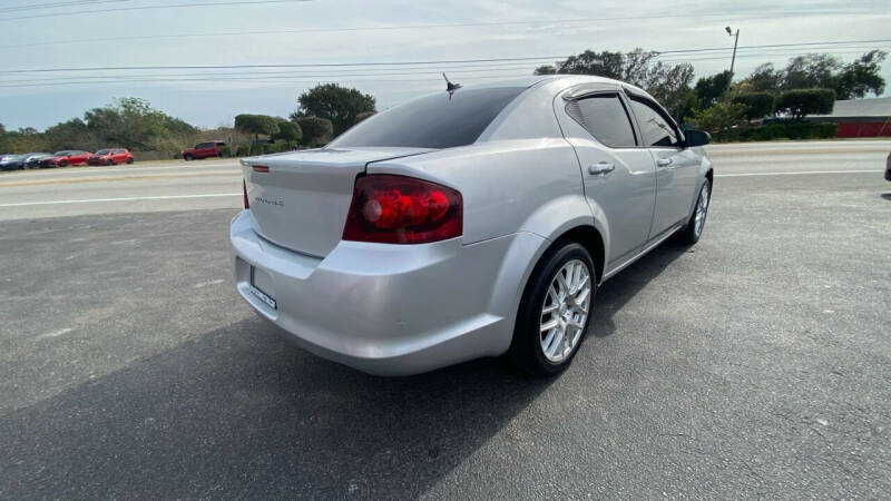2012 Dodge Avenger SE