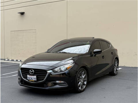 2018 Mazda MAZDA3 Touring