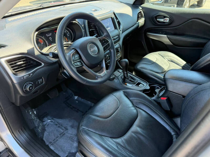 2019 Jeep Cherokee Latitude