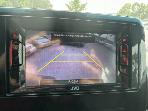 2013 Nissan Titan SV