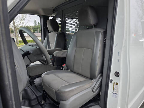 2017 Nissan NV 1500 SV