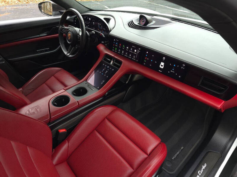 2020 Porsche Taycan Turbo