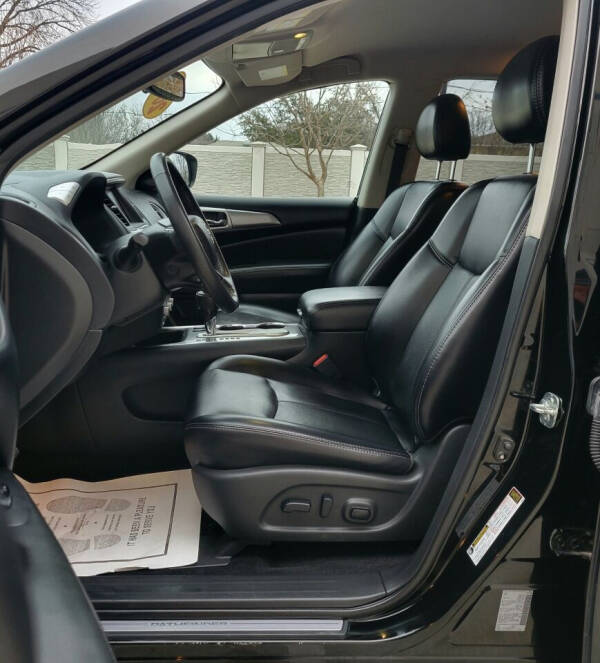 2019 Nissan Pathfinder SL