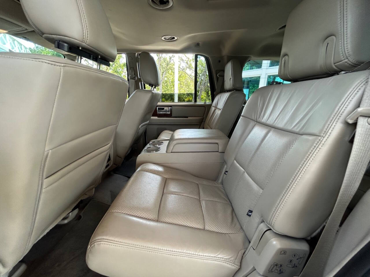 2014 Lincoln Navigator 29