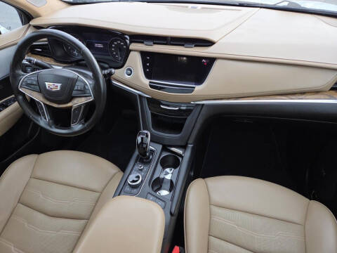 2022 Cadillac XT5 Premium Luxury