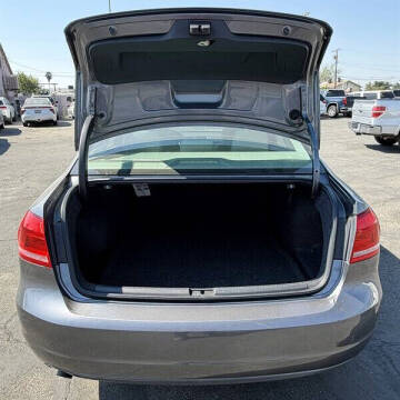2012 Volkswagen Passat S PZEV