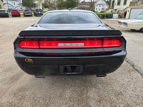 2014 Dodge Challenger R/T Plus