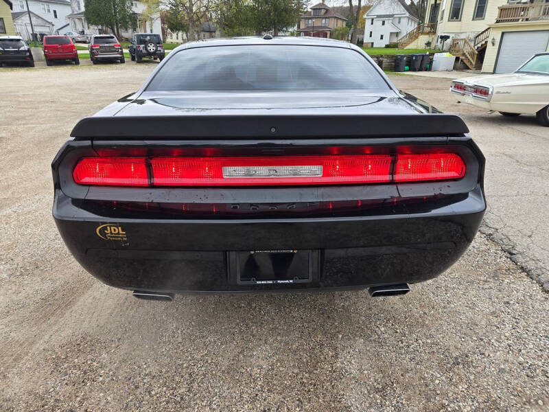 2014 Dodge Challenger R/T Plus