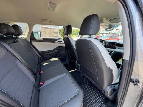 2025 Volkswagen Taos SE 4Motion