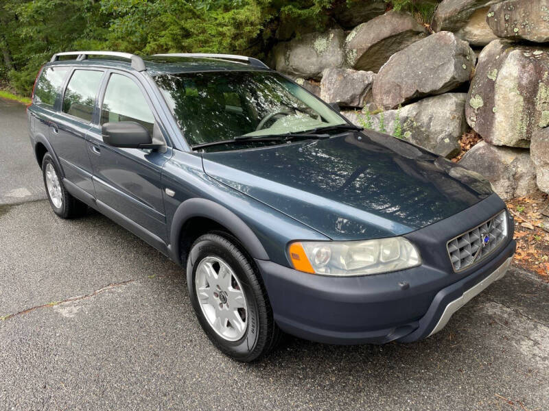 2005 Volvo XC70 Base
