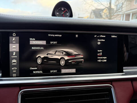 2017 Porsche Panamera 4S