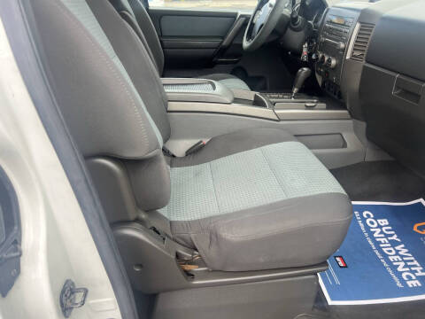 2005 Nissan Titan SE