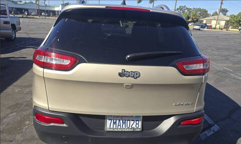 2015 Jeep Cherokee Sport