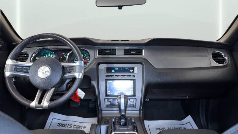 2014 Ford Mustang V6