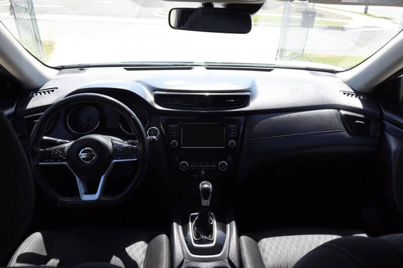 2020 Nissan Rogue S