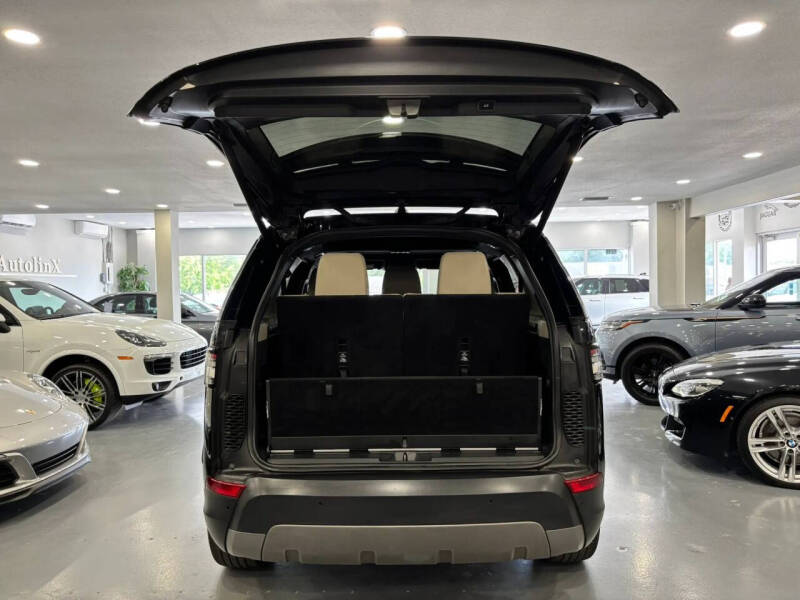 2017 Land Rover Discovery SE