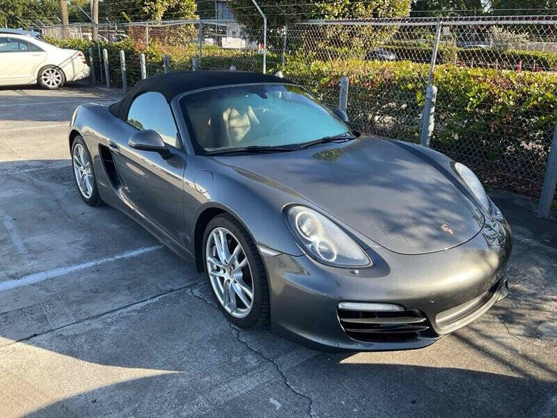 Porsche Boxster's photo