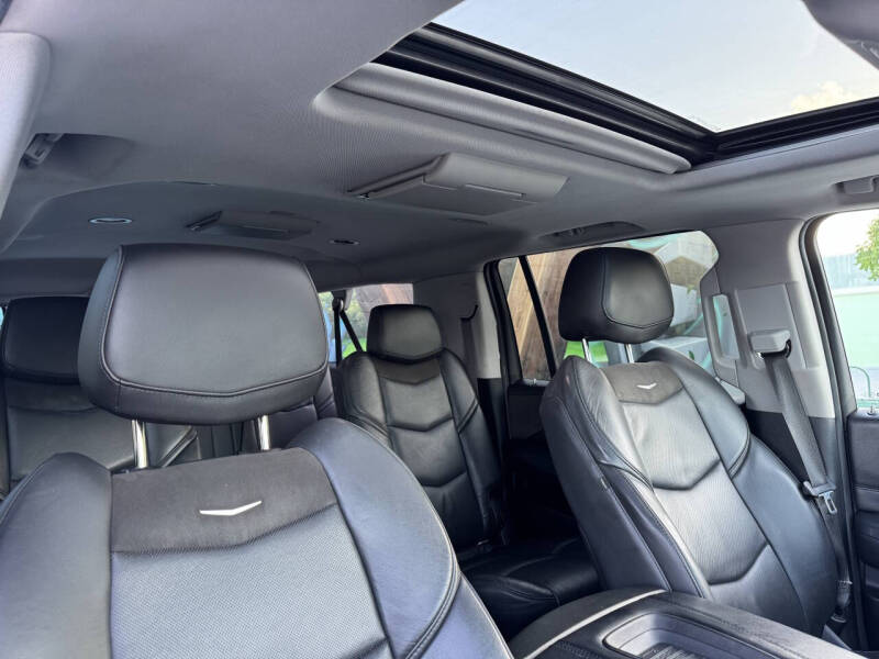 2018 Cadillac Escalade ESV Premium Luxury