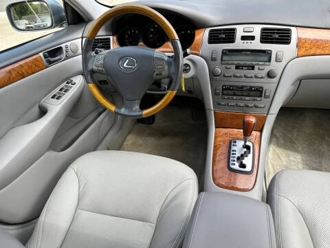 2005 Lexus ES 330