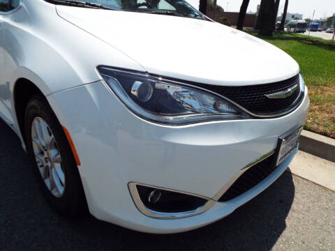 2020 Chrysler Pacifica Touring L