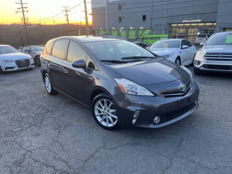 2012 Toyota Prius v Five