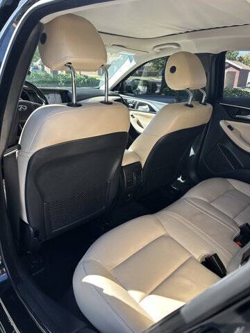 2017 Infiniti QX30 Premium