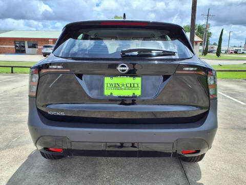 2026 Nissan Kicks S