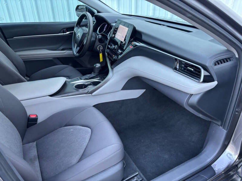 2022 Toyota Camry LE