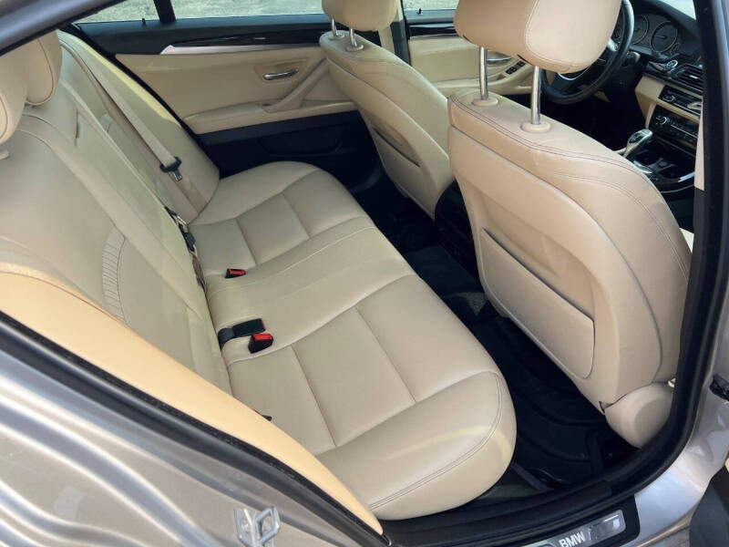 2016 BMW 5 Series 528i