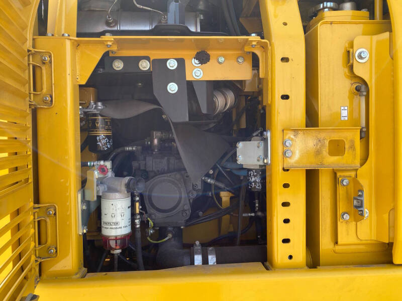 2022 Komatsu PC130LC-11