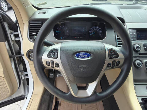 2018 Ford Taurus SE